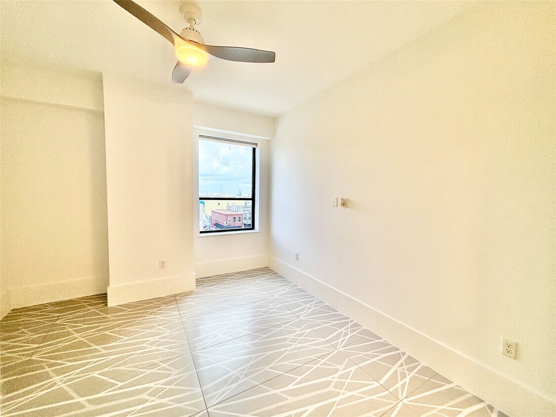 Building Photo - 2201 Market St