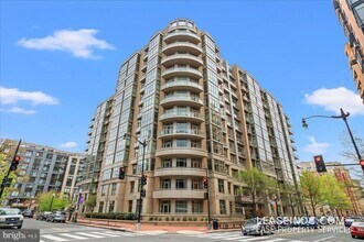 Building Photo - 811 4th St NW