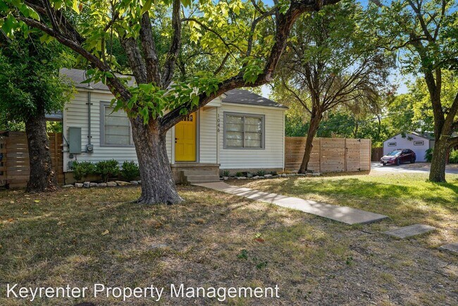 Foto del edificio - 3 br, 1 bath House - 1046 Clayton Ln #A