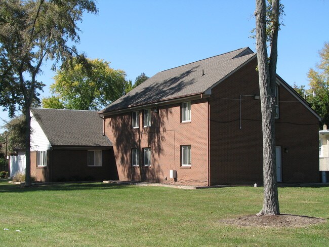 Building Photo - 800 Ordway Ave