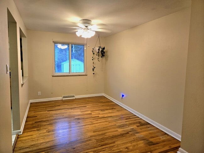 dining room - 8250 Chase Way