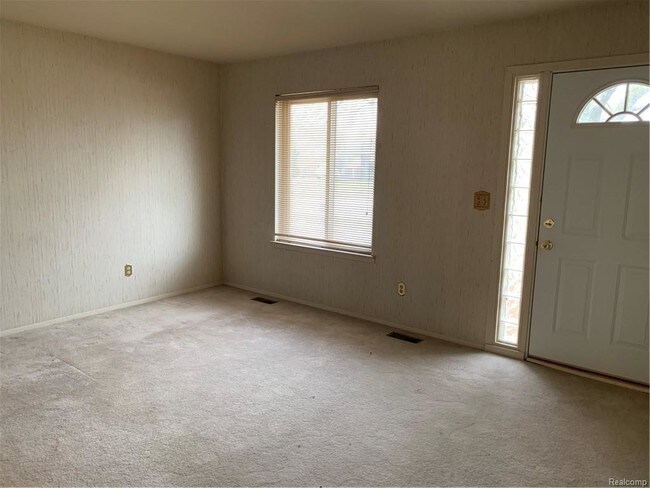 Building Photo - 1402 Whittier Dr