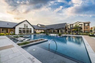 Building Photo - 3Sixty Flats