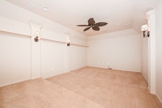 Building Photo - 19 Sandwell Place