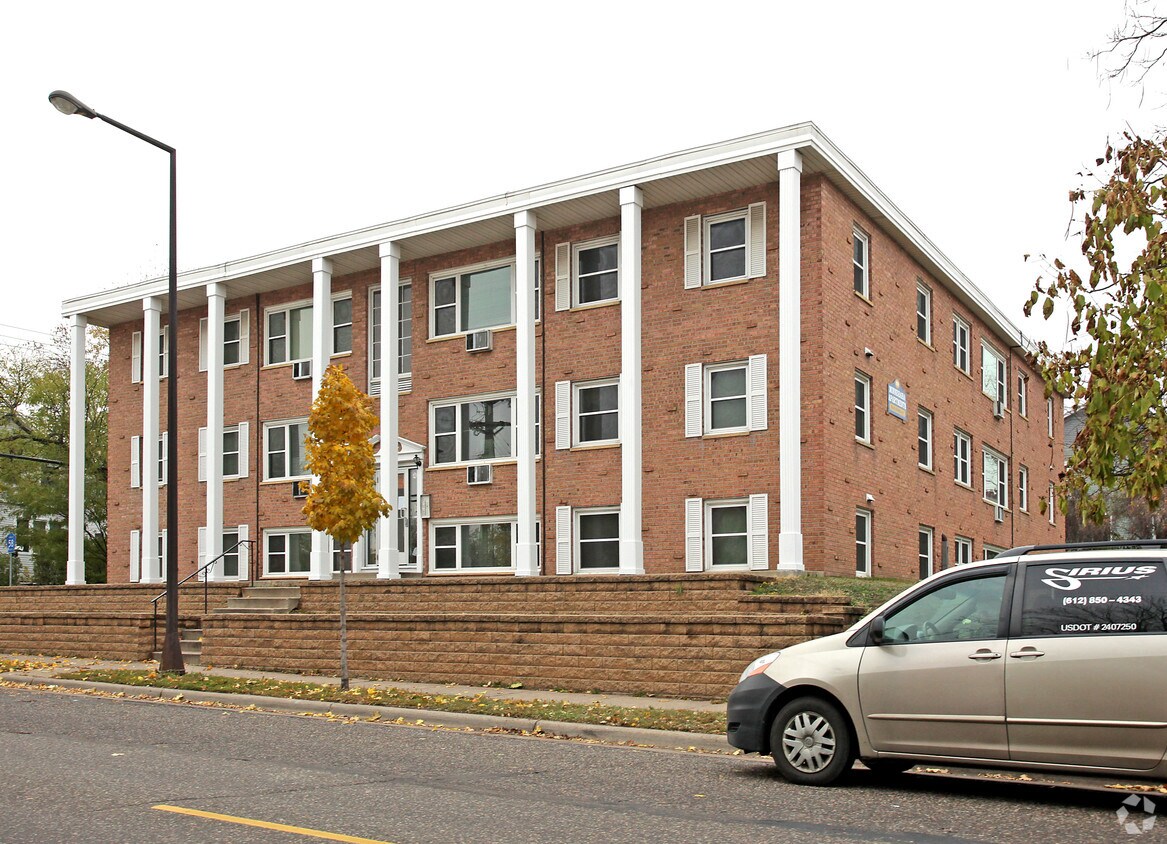 Building Photo - Minnehaha Apartments
