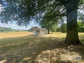 Foto del edificio - 5628 White Store Rd