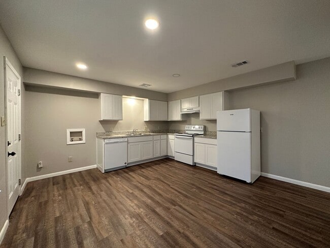 Foto del edificio - 7316 Sanger Ave