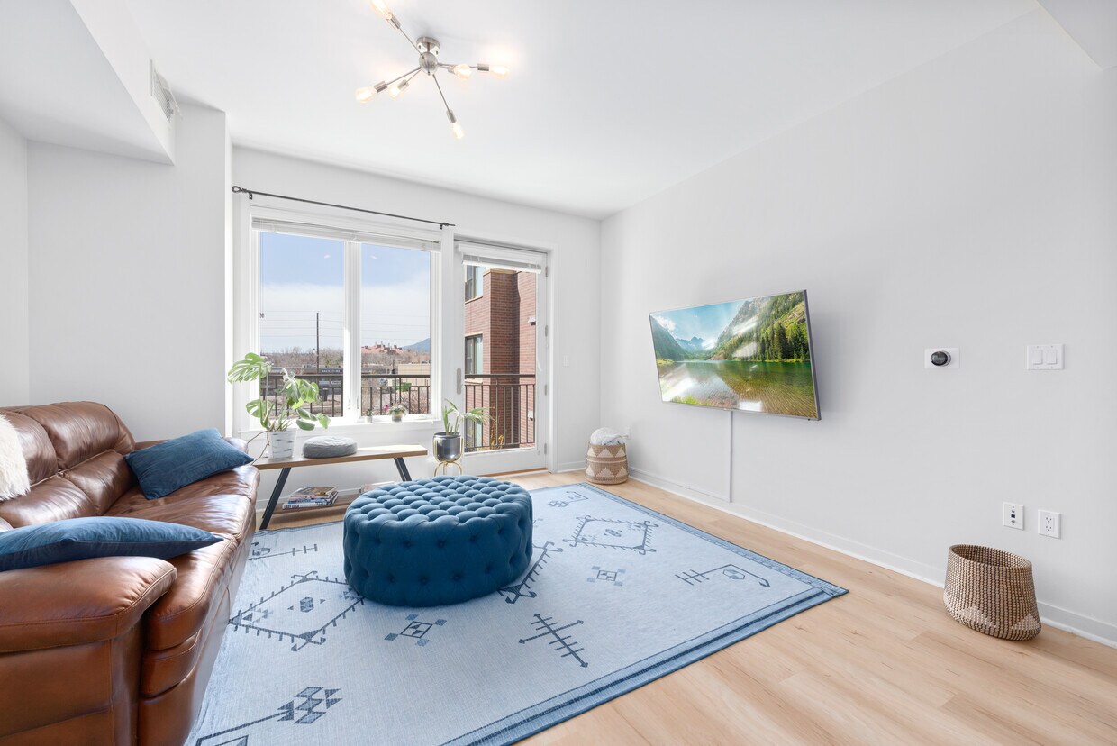 Living Room - 3601 Arapahoe Ave