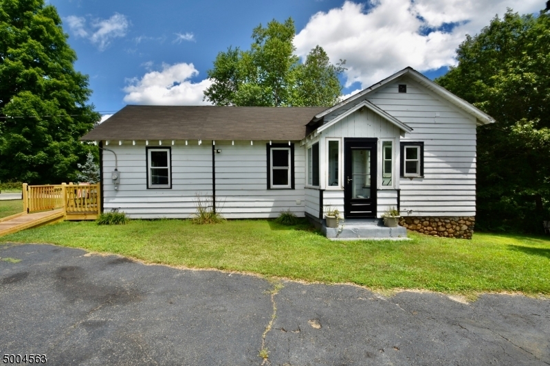 Primary Photo - 5528 Berkshire Valley Rd