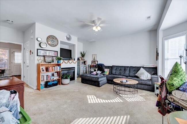 Foto del edificio - 2BR/2.5BA Clayton Townhouse