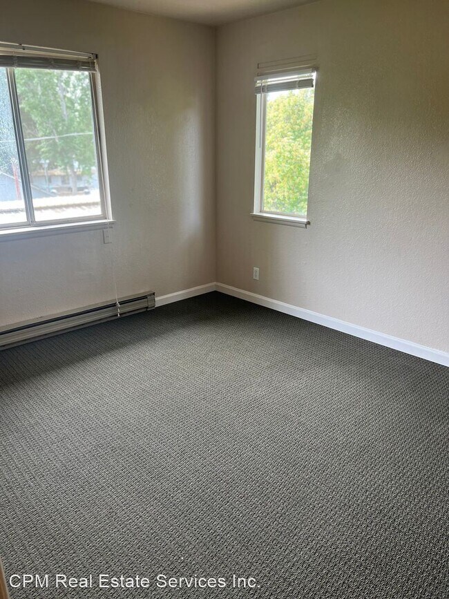Building Photo - 1 br, 1 bath House - 303 SW Pine Street