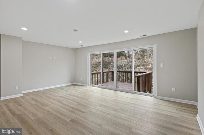 Foto del edificio - 5520 Vantage Point Rd