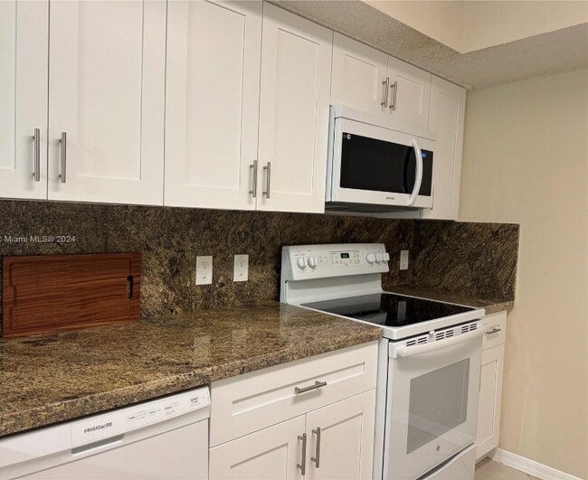 Foto del edificio - 165 NW 96th Terrace