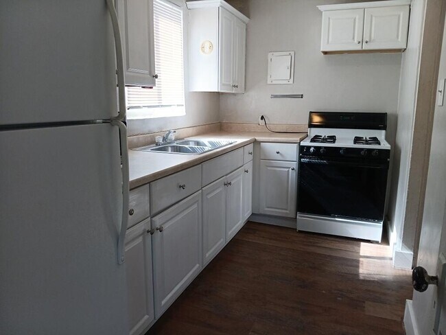 Foto del edificio - 4449 3rd St NW