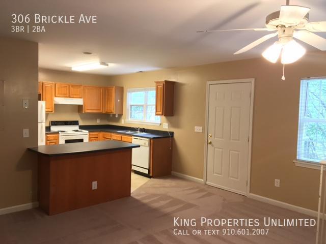 Building Photo - 306 Brickle Avenue