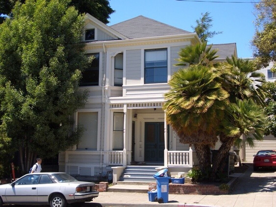21272127 1/2 Haste St Unit 2127L, Berkeley, CA 94704 Room for Rent