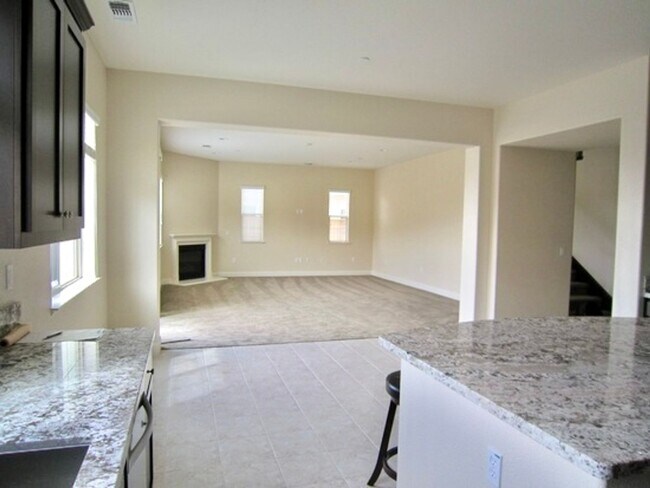Foto del edificio - Dublin, Schaefer Ranch 5Br., 3.5 Ba., MANY...