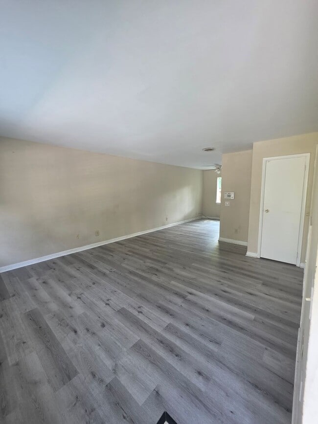 Building Photo - 1769 Tall Pines Cir