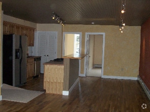 Building Photo - 323 E Water St