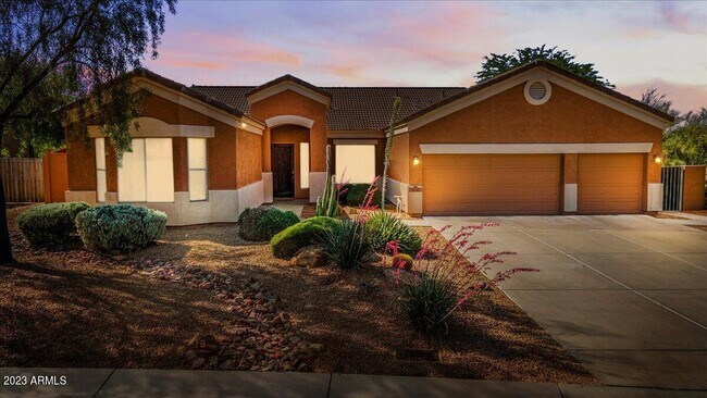 Foto del edificio - 4549 E Sleepy Ranch Rd