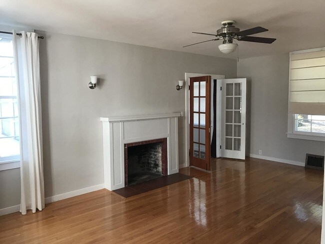 Foto del edificio - 407 N Clara Ave