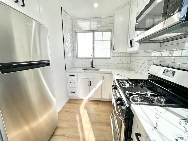 Foto del edificio - 1403 N Vista St
