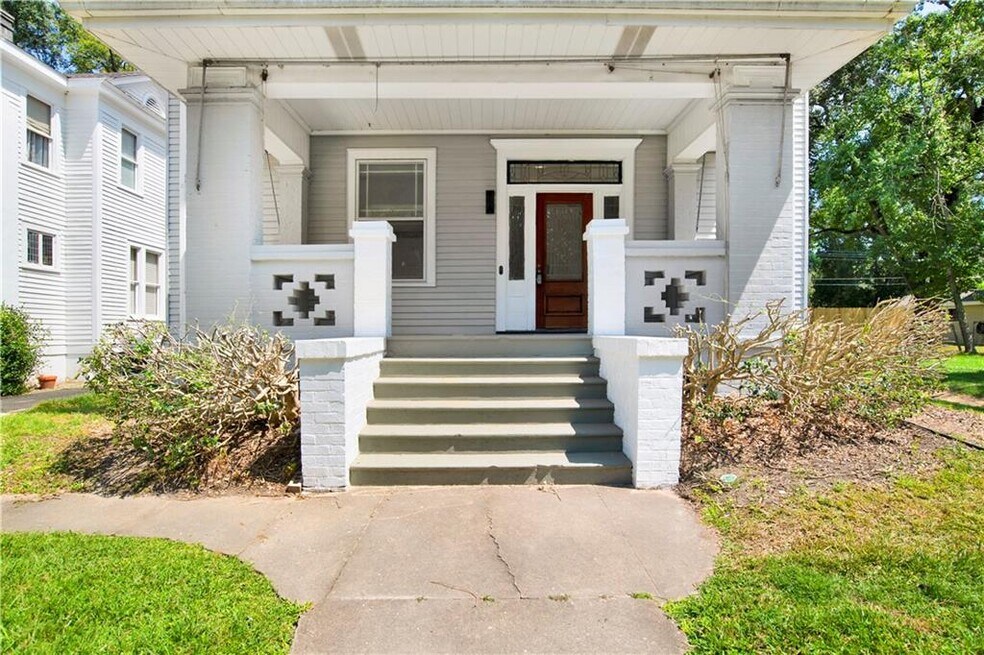 255 West St