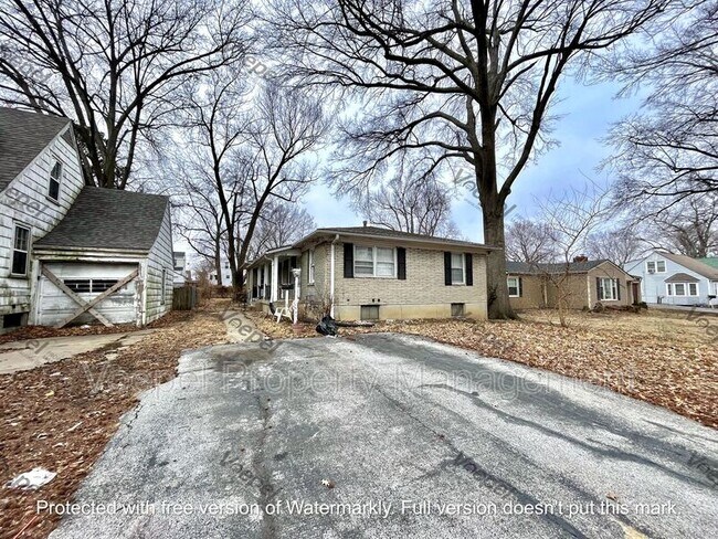 Building Photo - 1618 S Appleton Ave
