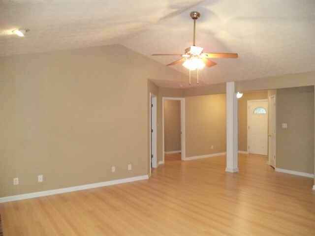 Foto del edificio - 160 Franklin Estates Lane