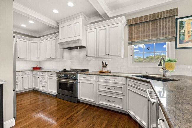 Foto del edificio - 5910 Screaming Eagle Ln