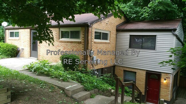 Foto del edificio - 979 Laurel Ave
