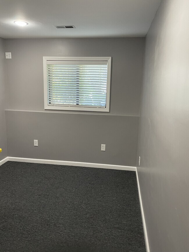 Foto del edificio - 725 Masons Beach Rd