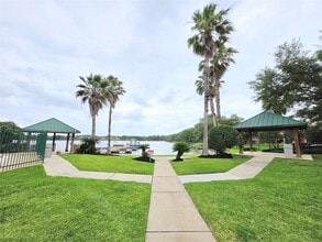 Building Photo - 4018 N Crystal Lake Cir