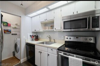 Building Photo - 8171 S Woods Cir