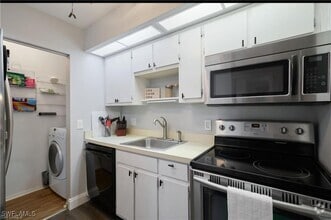 Building Photo - 8171 S Woods Cir