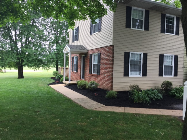 Building Photo - 141 Maplewood Ln