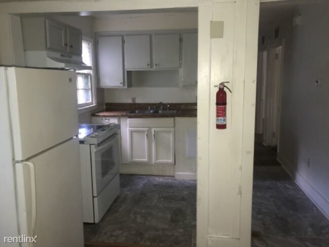 Building Photo - 3 br, 1 bath House - 517 E Boundary