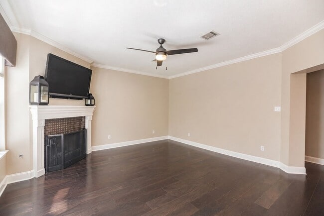 Building Photo - 3505 Rip Ford Dr