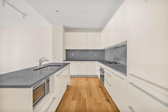 Foto del edificio - 4 W 21st St