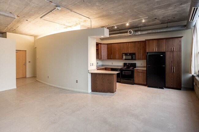 Building Photo - Graphic Arts Lofts