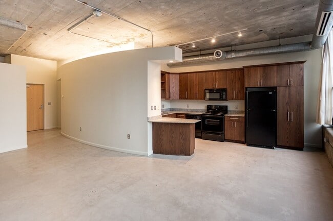 Building Photo - Graphic Arts Lofts