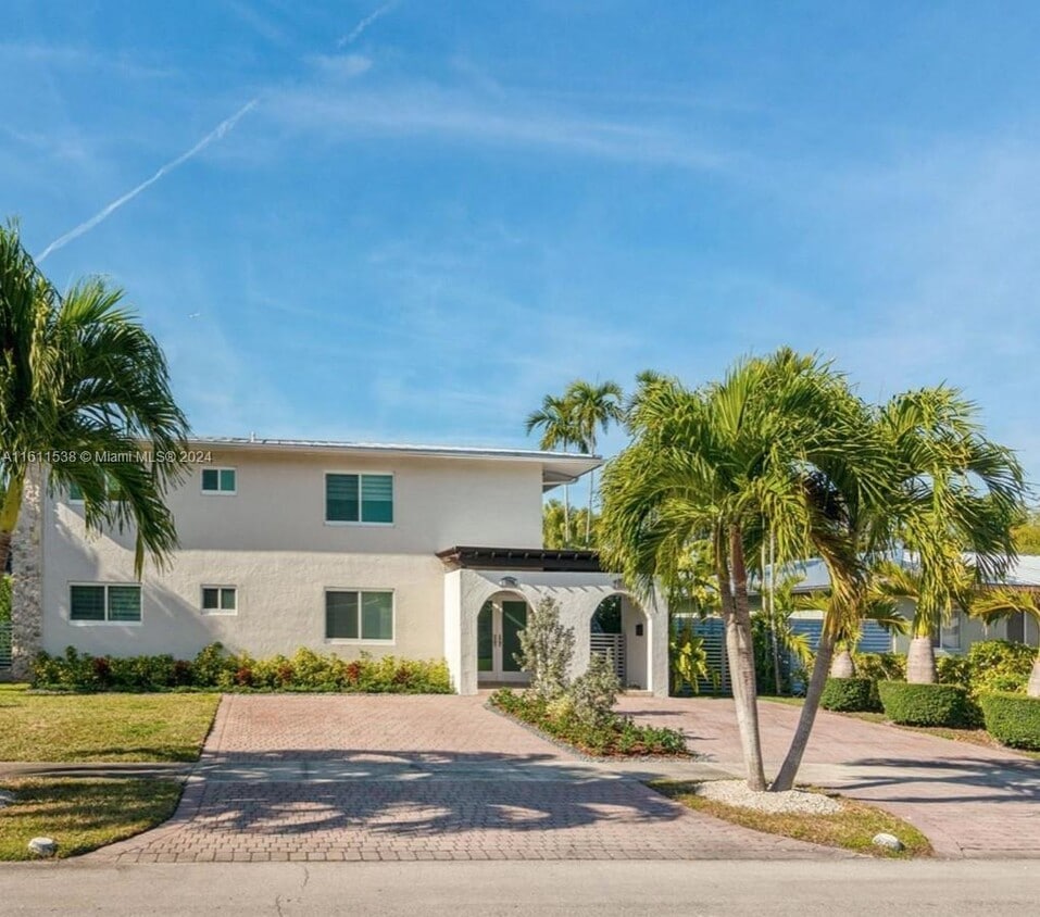 Primary Photo - 9152 SW 95th Ave
