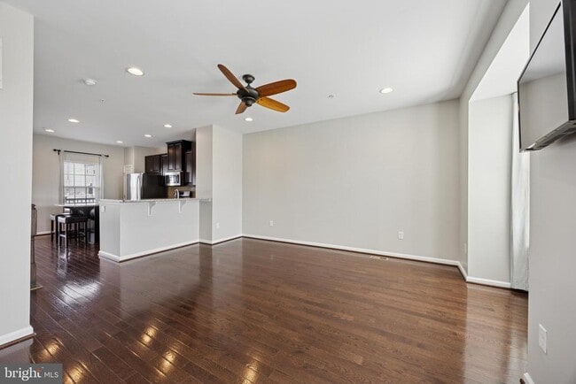 Building Photo - 641 Washington Sq