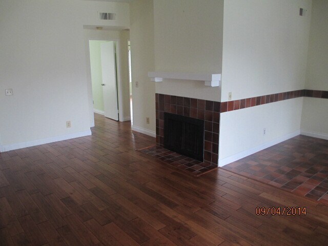 Foto del edificio - Meadowbrook condo is full 2 bedroom, 2 bat...