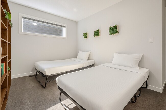 Photo du bâtiment - 154 Mitchell Rd NW