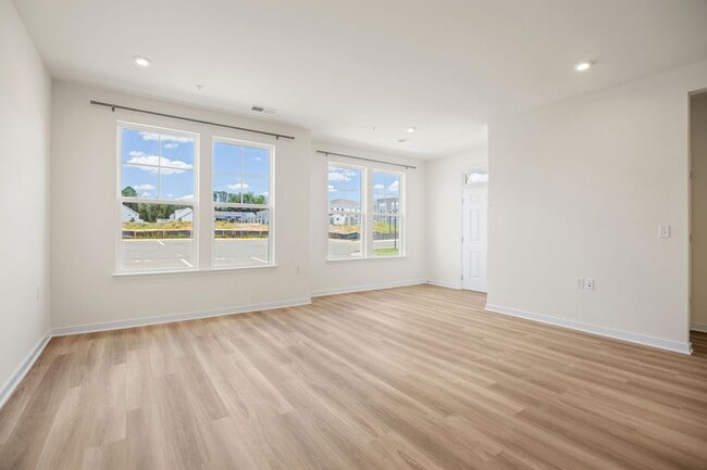 Building Photo - Brand New 2 Bedroom Condo Located in Midlothian!!!! MOVE IN SPECIAL* HALF OFF FIRST MONTHS RENT