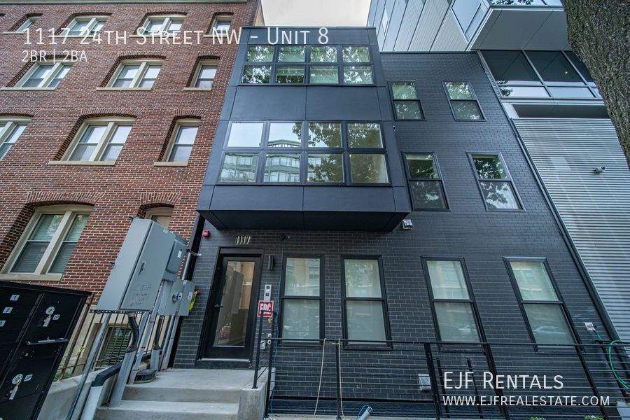 Foto principal - 1117 24th St NW