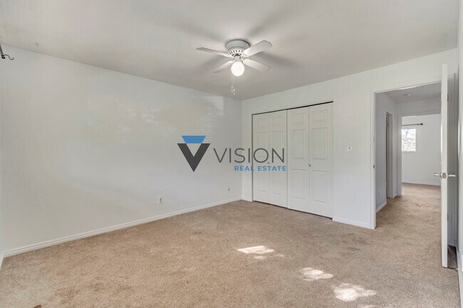 Building Photo - 131 E 500 S