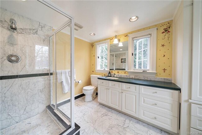 Foto del edificio - 8 Southwoods Ln