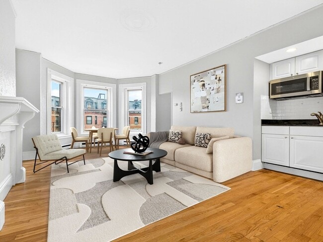 Building Photo - 236 Newbury St